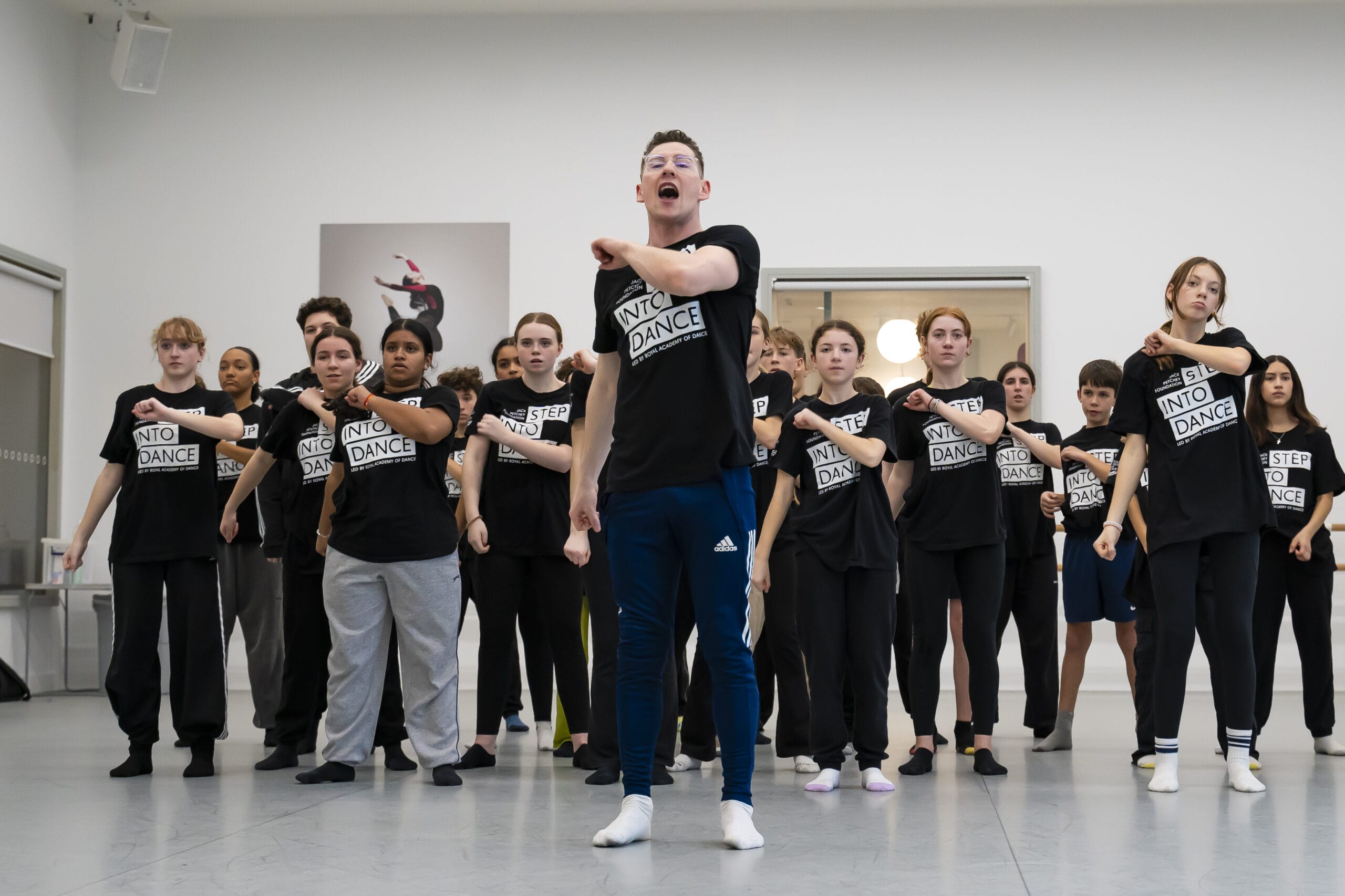 Step practitioner leading in RAD HQ
