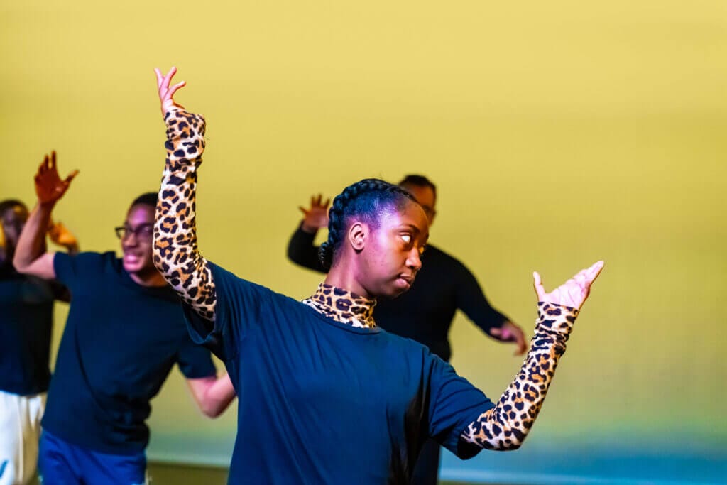 Step Around Town 090525Marbleandsky-025 1 | Royal Academy of Dance