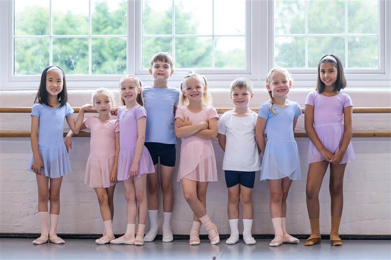 DT23817 | Royal Academy of Dance