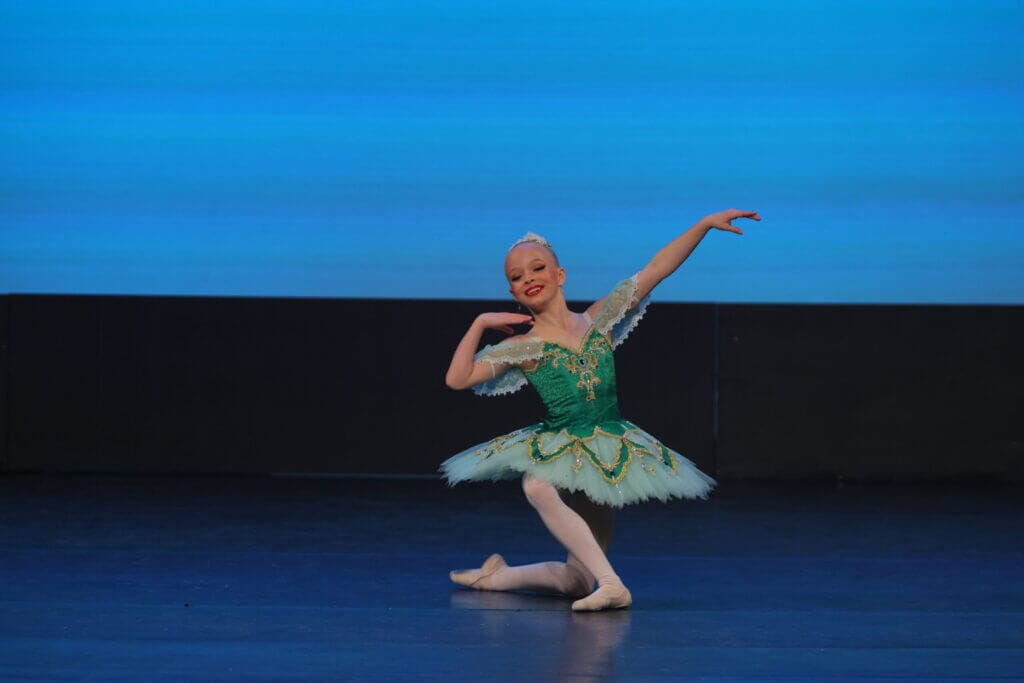 Avianna Neilson - Evelyn Hodgkinson Scholarship recipient | Royal Academy of Dance