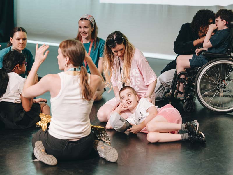 ADL27762 | Royal Academy of Dance
