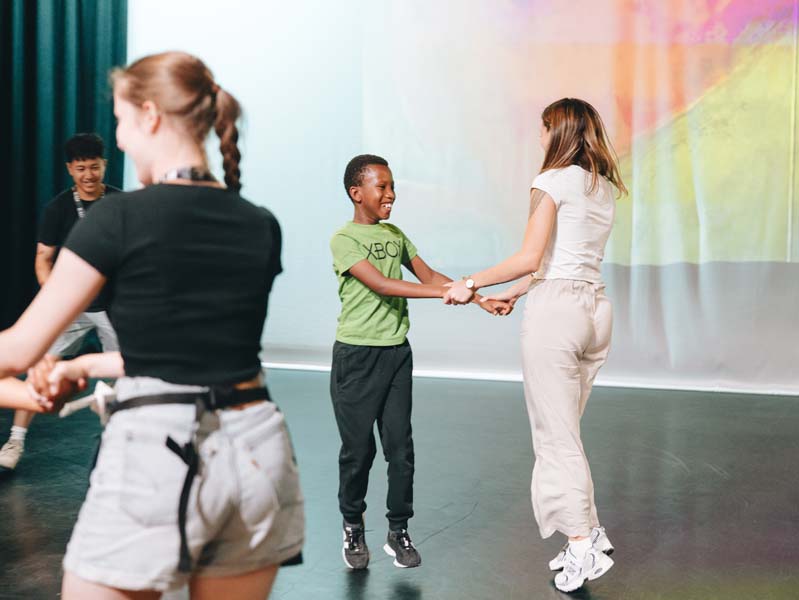 DL32794 | Royal Academy of Dance